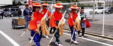 金剛杖は御幣も兼ねる。'14.07.06.