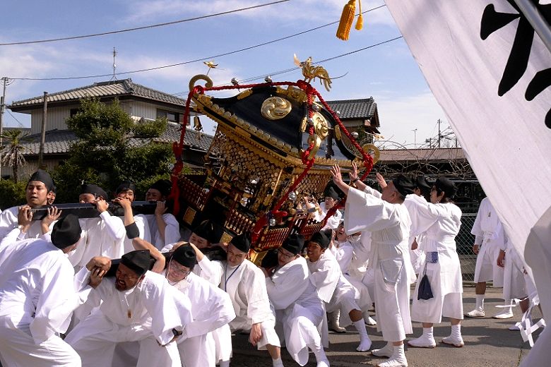 火正神社の神輿振り。'15.03.28.