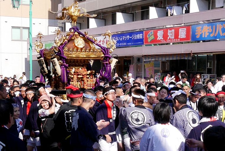 石井新川ビルお神酒所。'14.10.19.
