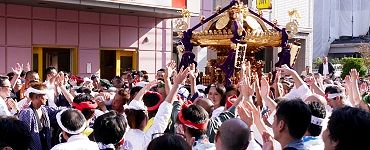ASAご接待所での雄叫び。'14.10.19.