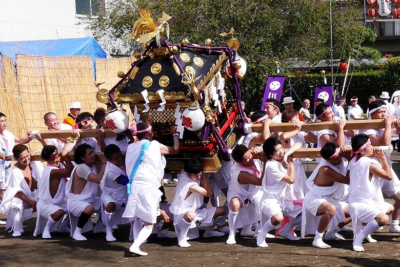 八坂神輿の神輿振り。'15.08.27.