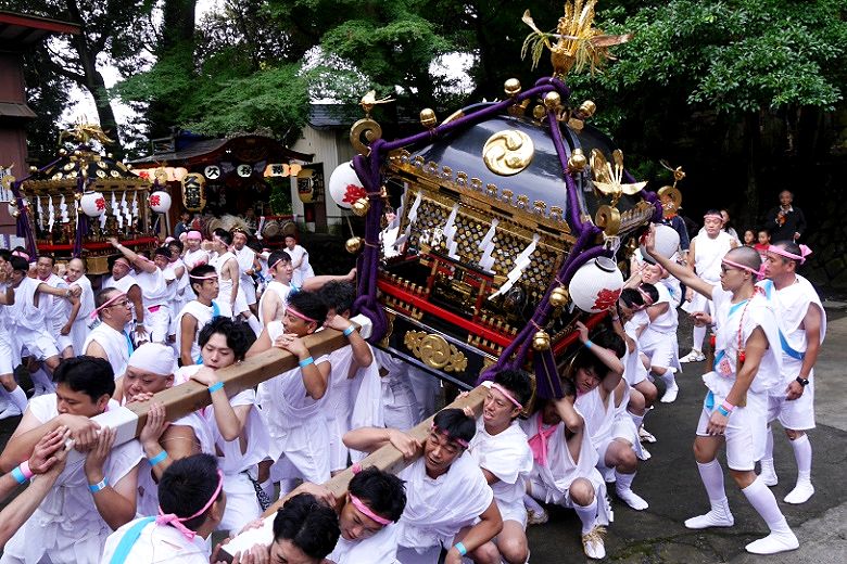 「応神」の神輿振り。'15.08.27.
