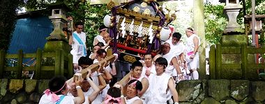 石畳み参道へ。'15.08.27.