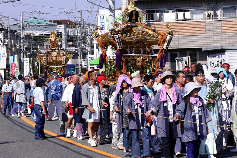 本龍寺目指す連合渡御。'15.10.04.