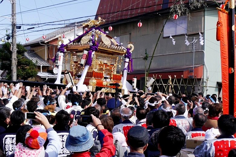 神揃場に到着の二宮神社神輿。'15.11.01.
