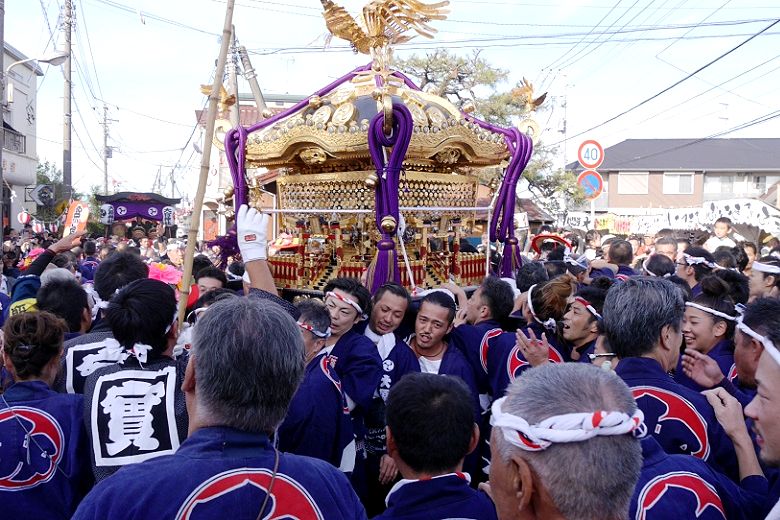 お囃子車が先導の大原大宮。'15.11.01.
