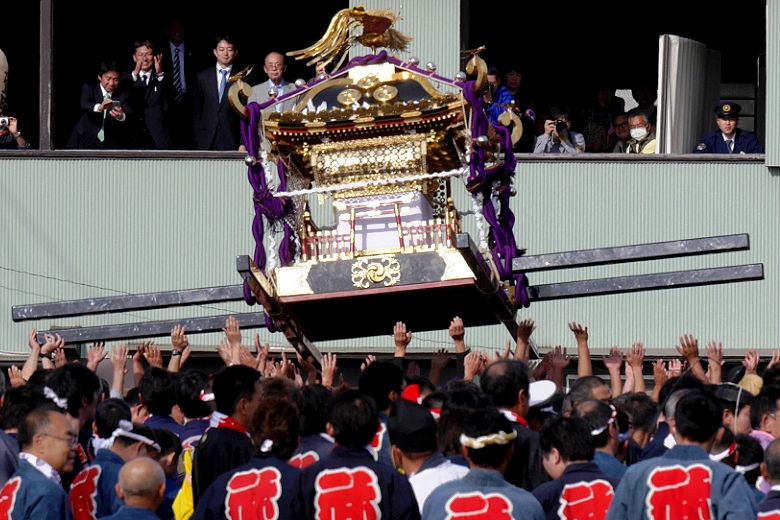 三代王神社放り上げ。'15.11.01.