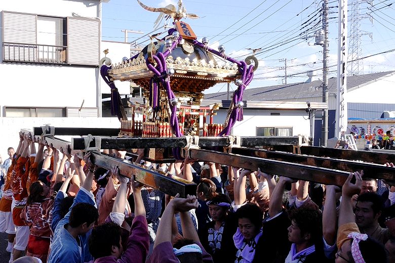 差し上げで三回転。'15.11.03.