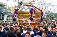 この豊かな容姿はさすが母役。09.11.22.