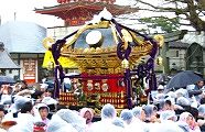 一気呵成に下がり鈴と囃子が鳴り響く。'10.04.12.