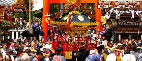 縦横無尽に神輿揉みを繰り返す。'10.04.29.