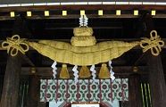 飾結びが独特の注連縄。'10.06.16.