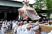 下之社の稲荷祭唯一の鳳凰。'11.04.24.