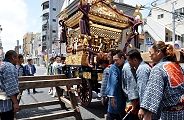 馬に載せ替えも大仕事。'11.07.09.
