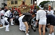 宮本の神輿揉み。'11.07.23.