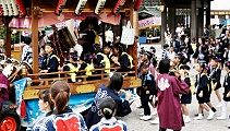 明神囃子の宮本の山車。'11.07.23.