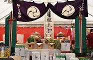 立派な町会お神酒所。'11.08.15.
