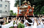 鶴見1・2丁目渡御のご挨拶。'11.07.24.