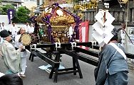 千葉周辺の神職の所作は同じ。'11.08.20.