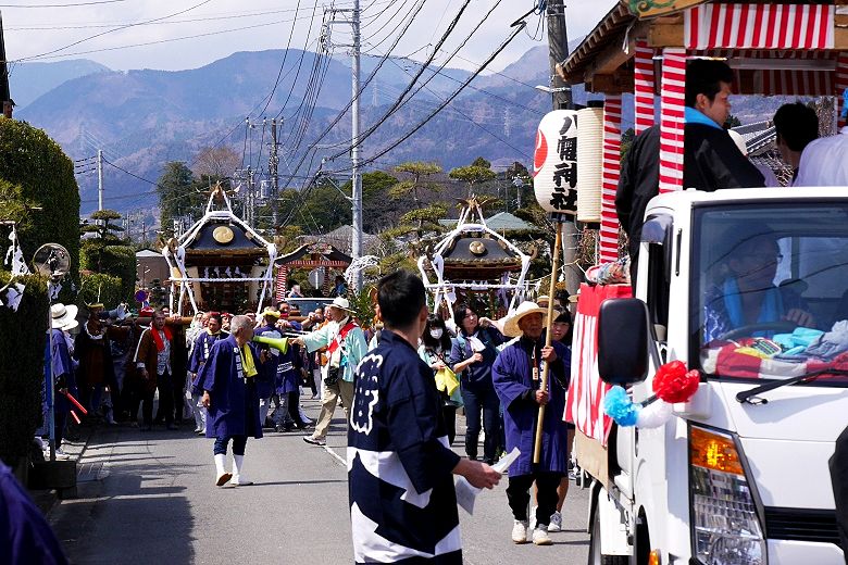 山車が甲高い祭り囃子.'16.03.27.