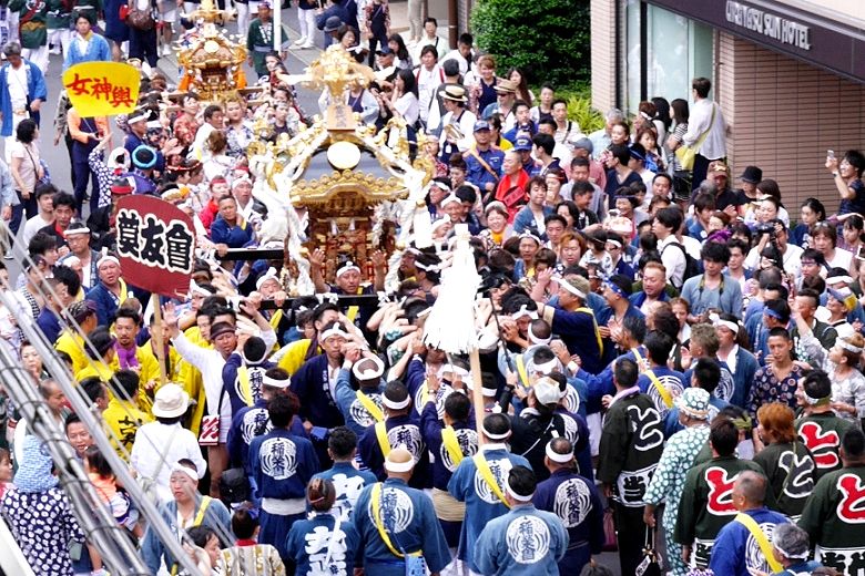 浦安サンホテル前の稲荷神社'16.06.19.