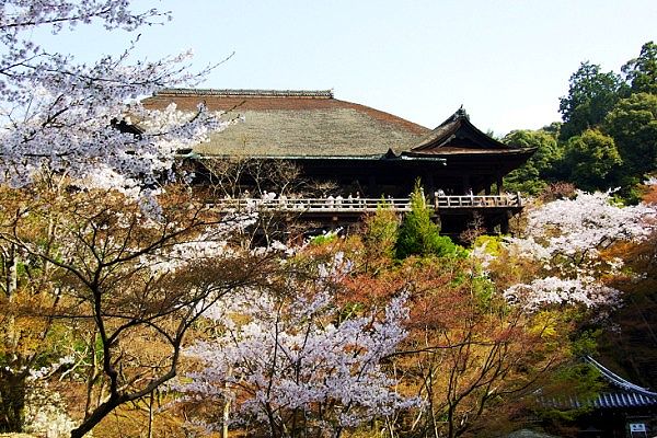 音羽山清水寺の舞台。'11.04.10.