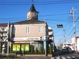 時計塔が目に付く店舗。07.12.06.